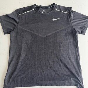 Nike Men's Running T-Shirt | Sz. Large